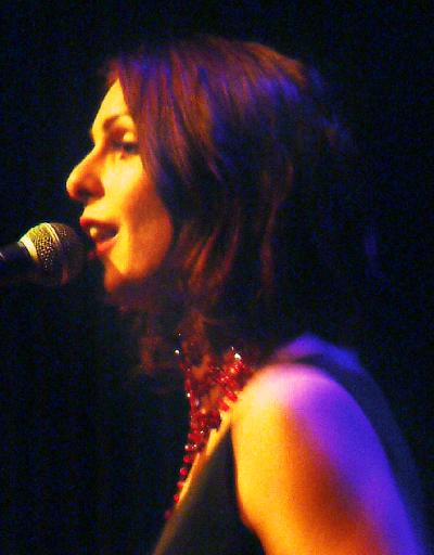 Coy sing